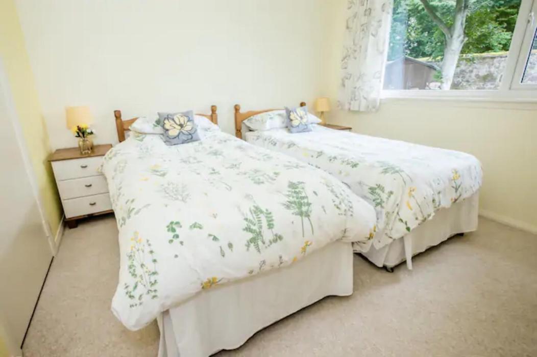 Home Comforts In Peaceful 2 Acres Inverness Exterior photo